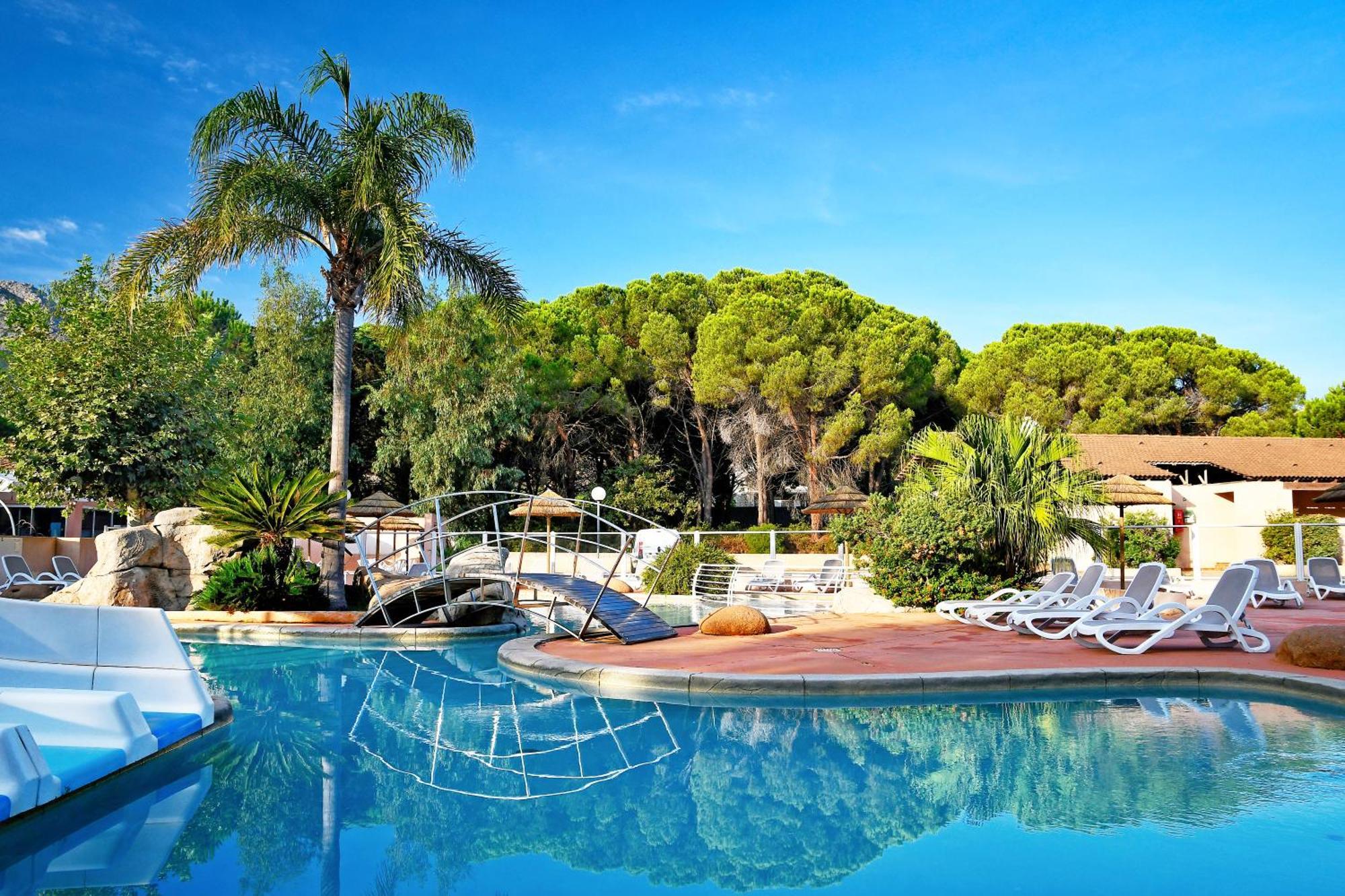 Camping International Calvi  Bagian luar foto
